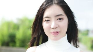 일본에서 IV로 데뷔한 파워셀럽 피스리나