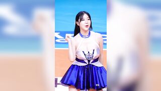 빨통 존나 큰 한국 치어리더 (3)