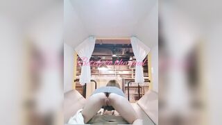 만화카페에서 커튼을 열고 (1)