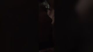 혀 내밀어 얼굴에 싼다이