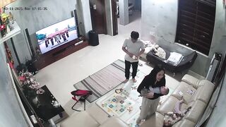 【破解摄像头】极品绿帽夫妻 拍摄作品留念分享！26V[某房原版] ipcam (8)