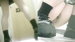 【极品厕拍】KK一千元收费群双镜头偷拍高颜值美女（二）15V[某房原版] ipcam (7)