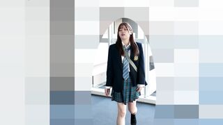 処女膜付１名！３名のノーパン登校エレベーター盗撮！ ipcam
