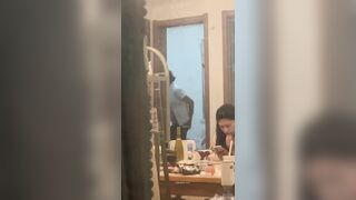 重磅【空姐】窗外偷拍多位空姐宿舍日常洗澡换衣服82V ipcam 3 (5)
