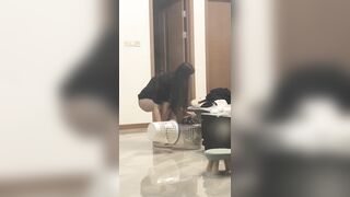 客室乗務員のシャワーや着替えの様子が窓越しに撮影される ipcam 1 (2)