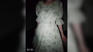 일녀 CK 입고 젖가슴 보여주기