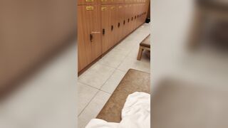 【温泉編】スタイル抜群のメガネ熟女がブラを外したら爆乳が露わに（5V） ipcam (4)