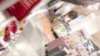 激見え純白食い込み女子大生  VS 撮りすぎた同業者4名。スカート捲り失敗男。【禁断の逆さ撮り】Vol.53 voyeur jp