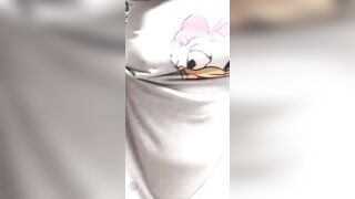 틱톡 노브라 인증녀