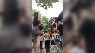 グレーのワンピースを着て、ピンクのTバックをはき、お尻にタトゥーを入れている超セクシーな若い女性[某オンラインストアのオリジナル版] ipcam 1