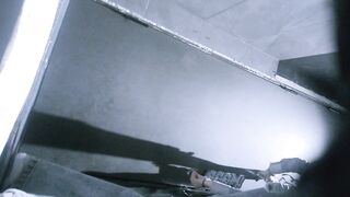 オンライン初公開：【酒場トイレ盗撮シリーズ】黒ストッキングとハイヒール美女だらけ（パート8）28V ipcam 08 03 (4)