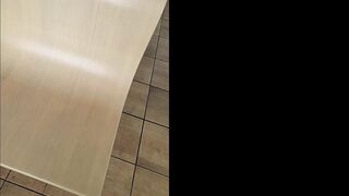 いつも白Pが最高＊スカート抑えて生パンアピールに興奮 voyeur jp