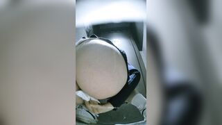 黒ストッキングとハイヒールを履いた美女たちを多数収録した【酒場トイレショットシリーズ】を独占WEB先行公開 ipcam (2)