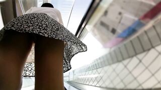 【スカートの中の秘密】お尻が丸見え☆シースルーパンティがエロすぎた voyeur jp 3