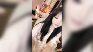 最も美しい学校の美人は、ネットの有名人よりも目立っています。彼女は信じられないほど優しいのです china 3