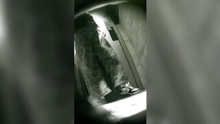 高画質なバーの舞台裏写真：ハイヒールとストッキングを履いた長い脚（7） toilet (7)