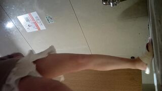 パノラマ正面ショット：空の切れ目から見える、若々しく、繊細で、ピンク色に輝く、優しい一瞥の数々（2） toilet 1 06