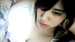 【特大ハプニング】手が服に引っかかり、乳首丸見え jvip