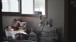 MFYD-057 A story about me (a middle-aged man living in a trashy room) having sex with the reclusive gamer and fujoshi (in her 30s) who lives Reducing Mosaic JAV
