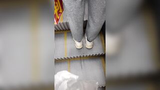 新たにリークされた❤️ 衝撃的な映像 【路上銃撃】超爆発！少女を撃ち、射精排尿（2） ipcam 18-190426