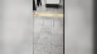 【中●線】真面目そうな巨乳J●を3人がかりで抱え込んで集団痴漢 jvip