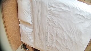 上品な眼鏡をかけた女の子が彼氏とセックスをしたが、性的に欲求不満で、彼にセックスしてほしいと懇願した。 ipcam 02-100526
