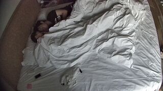 ✅4-19 アパートメントホテル✅超美人女子高生美人女神4日間の実録、複数の性行為、彼氏がスマホで彼女の股間を広げる様子を撮影、彼女は大いに ipcam voyeur jp 15-130526