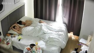 ホテル・ヴォワイユール：音楽専攻の学生――キュートなツインテールの「ふんわり系女子」が、彼氏が絶頂を迎える瞬間に、その「臭い足」で彼を絡め ipcam 04-160526