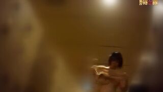 【神降臨 Vol.066】長身女子とシリーズ最大級爆乳二人組 voyeur jp 170526