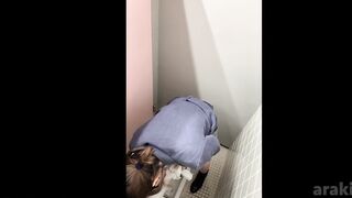 期間限定 迫力の特大捻り出し!!!美少女が出す大 顔からは想像できません voyeur jp 170526