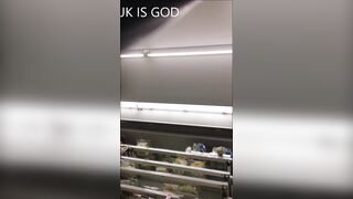 ピンクpの食い込み最高inコンビニ voyeur jp 01-250526