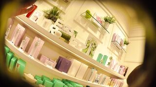 店員撮り５５-警戒最前線-化粧品売場の店員さん voyeur jp 01-250526