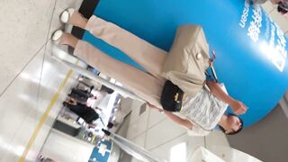 新フルhd高画質パンチラ逆さ撮り185 多人数オムニバスプレミアム voyeur jp