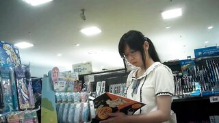 新シリーズ 私服逆さ撮りｎｏ３ voyeur jp
