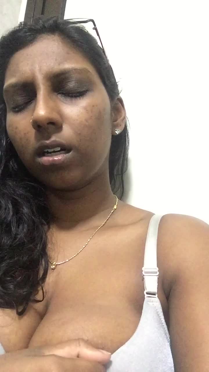 Saththiya Sex - Beautiful Singapore Desi Teacher Sathiya Priya Sex Scandal Leaked ...