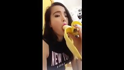 Chinese Singapore Teen Vesper Lynd Banana Sweet Blowjob 1